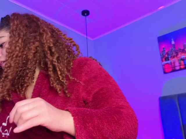 ninna-curly webcam