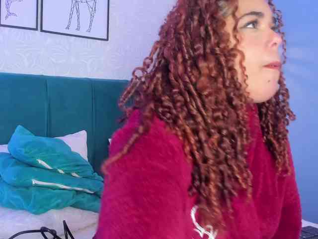ninna-curly webcam