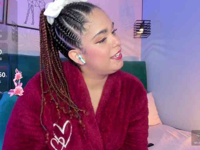 ninna-curly webcam