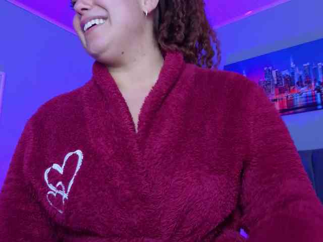 ninna-curly webcam