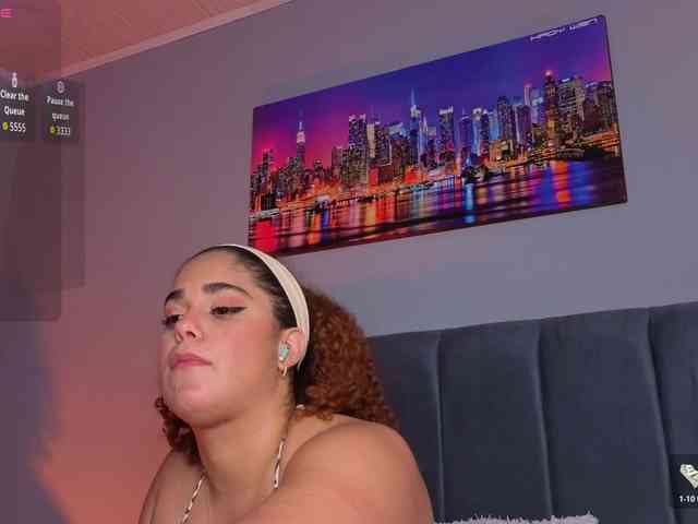 ninna-curly webcam