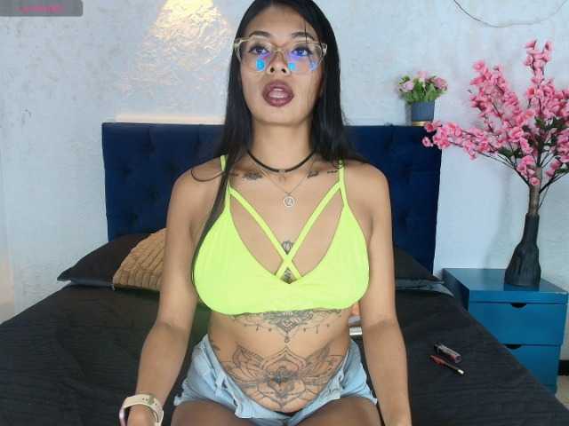Yayiittha live cam on BongaCams