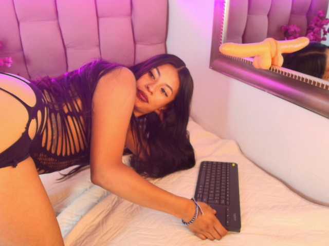 Yayiittha live webcam show