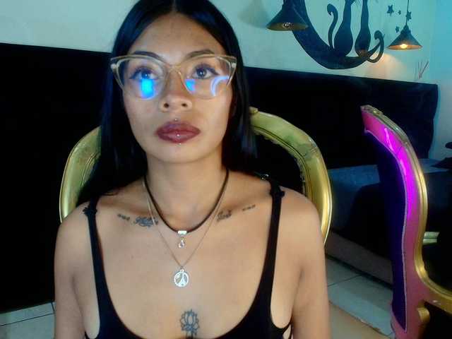 Yayiittha live cam on BongaCams