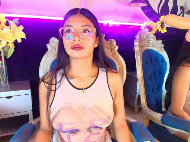 Yayiittha — live female cam