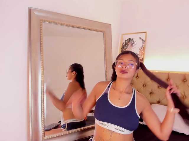 Yayiittha live cam preview