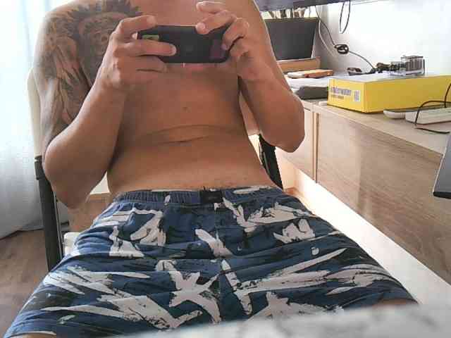 Pisochni03 Live Webcam on BongaCams