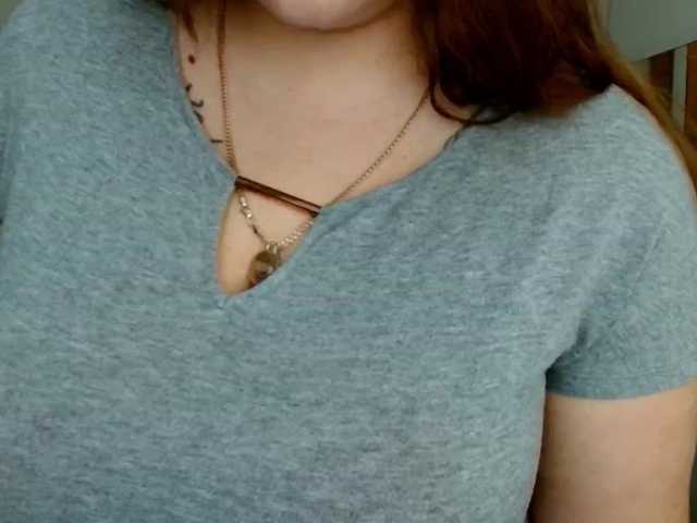 Leilabeayte24 live cam on BongaCams