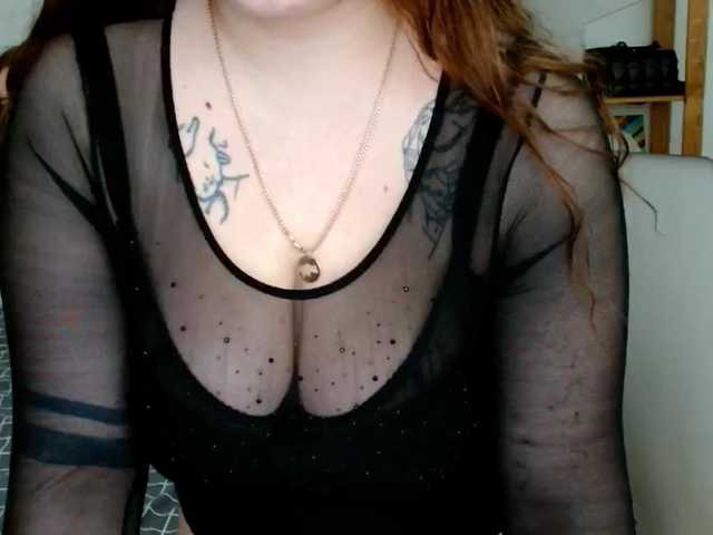 Leilabeayte24 live cam on BongaCams