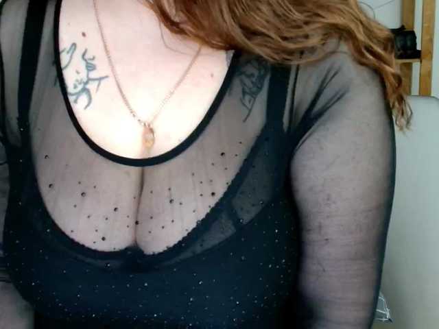 Leilabeayte24 live cam on BongaCams