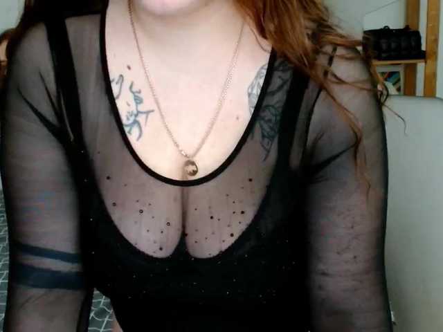 Leilabeayte24 live cam on BongaCams
