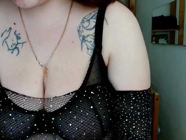 Leilabeayte24 live cam on BongaCams