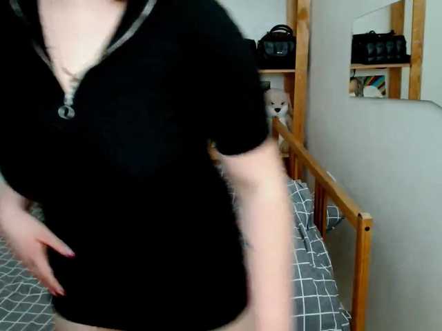 Leilabeayte24 live cam on BongaCams