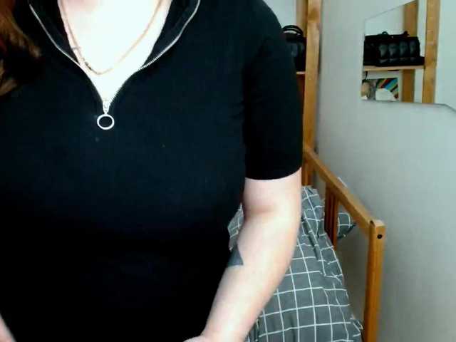 Leilabeayte24 live cam on BongaCams