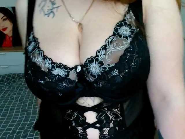 Leilabeayte24 live cam on BongaCams