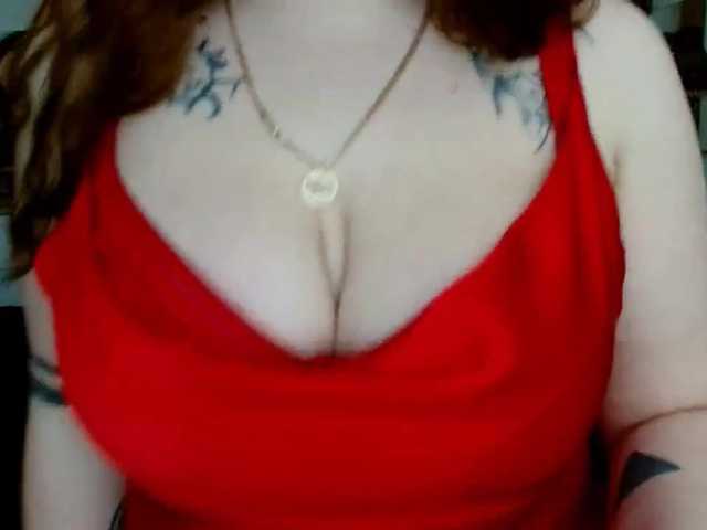 Leilabeayte24 live cam on BongaCams