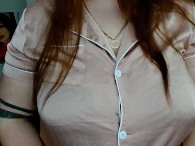 Leilabeayte24's BongaCams show and profile