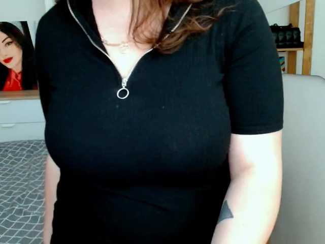 Leilabeayte24 live cam on BongaCams