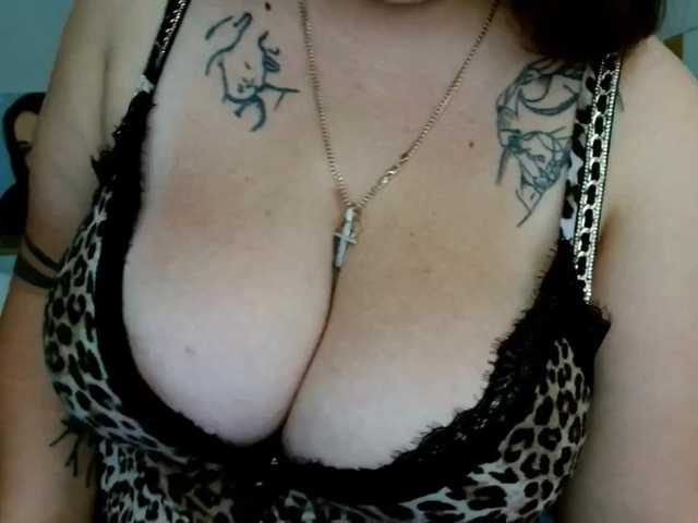 Leilabeayte24 live cam preview