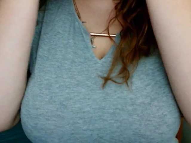 Leilabeayte24 live cam on BongaCams