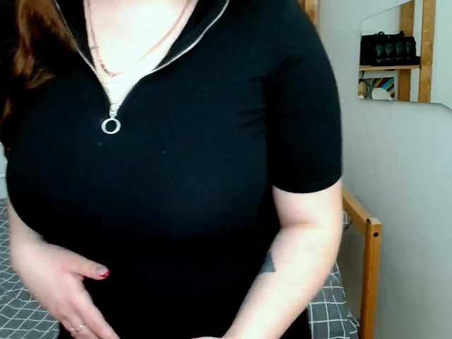 Leilabeayte24 live cam on BongaCams