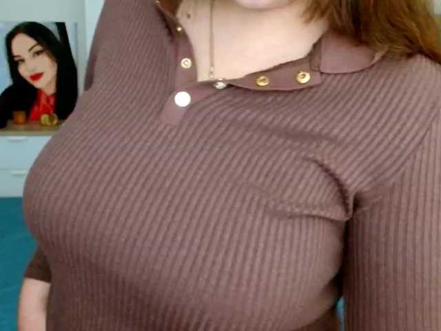 Leilabeayte24 live cam on BongaCams