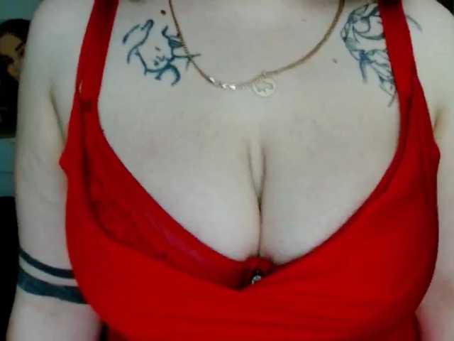 Leilabeayte24 live cam on BongaCams