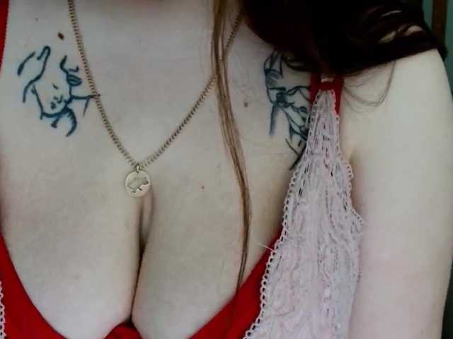 Leilabeayte24 live cam on BongaCams