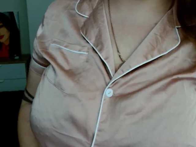 Leilabeayte24 live cam on BongaCams