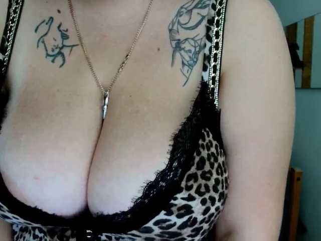 Leilabeayte24 live cam