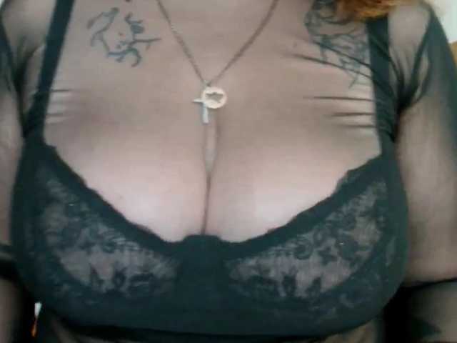 Leilabeayte24 live cam on BongaCams