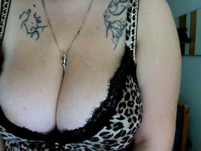 Leilabeayte24 live cam preview