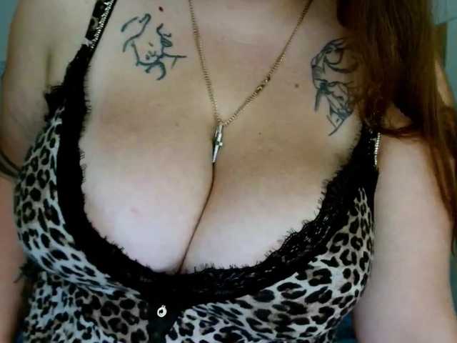 Leilabeayte24 live cam on BongaCams