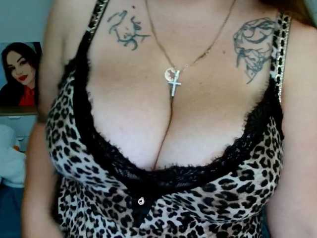Leilabeayte24 live cam on BongaCams