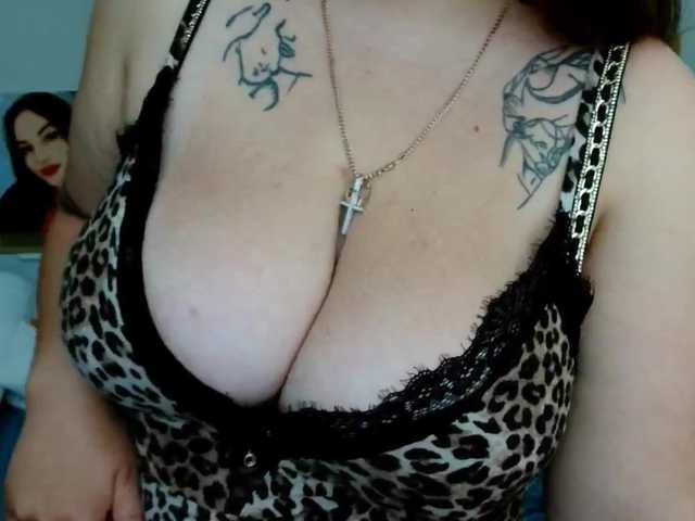 Leilabeayte24 live cam preview