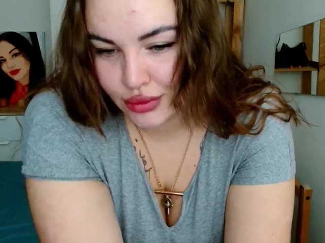 Leilabeayte24 live cam on BongaCams