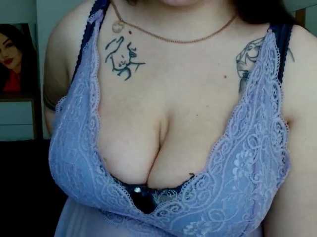 Leilabeayte24's BongaCams show and profile