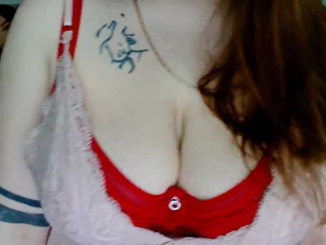 Leilabeayte24 live cam on BongaCams