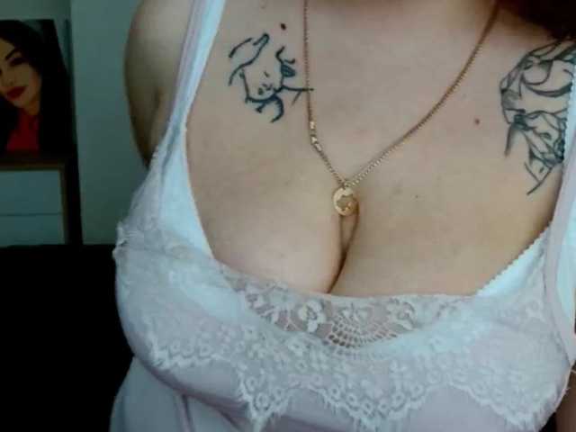 Leilabeayte24 live cam on BongaCams