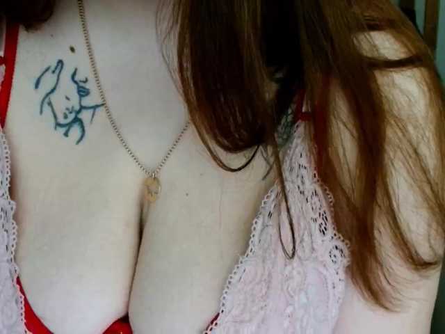 Leilabeayte24 live cam on BongaCams