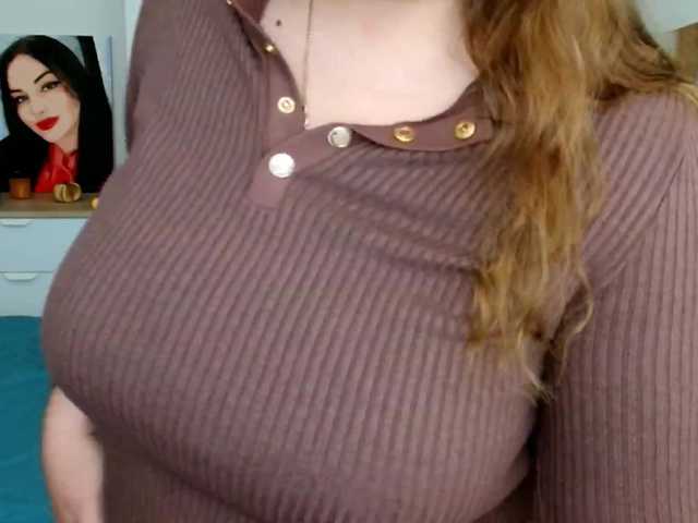 Leilabeayte24 live cam on BongaCams