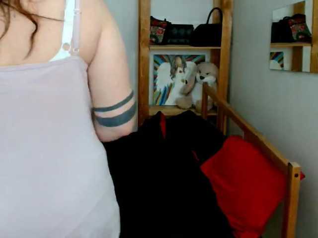 Leilabeayte24's BongaCams show and profile