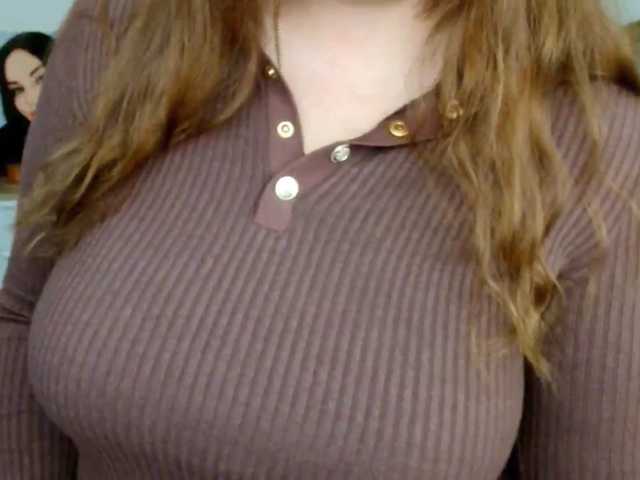 Leilabeayte24 live cam on BongaCams