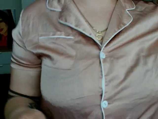 Leilabeayte24 live cam on BongaCams