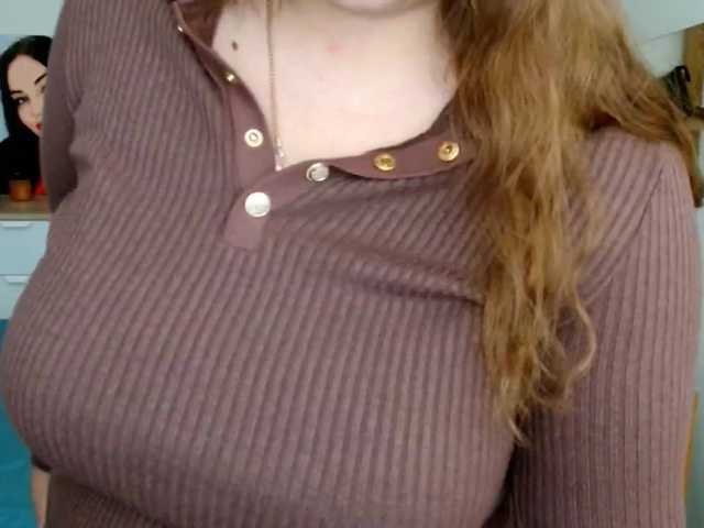 Leilabeayte24 live cam on BongaCams