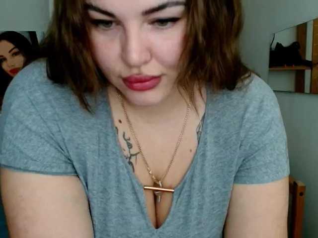 Leilabeayte24 live cam on BongaCams