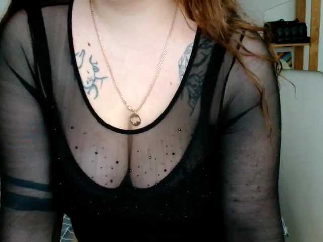 le modèle Leilabeayte24 est en webcam porno dans un show sur le site bongacams, il possède les tags suivants: White/Caucasian,Redhead,Hairy