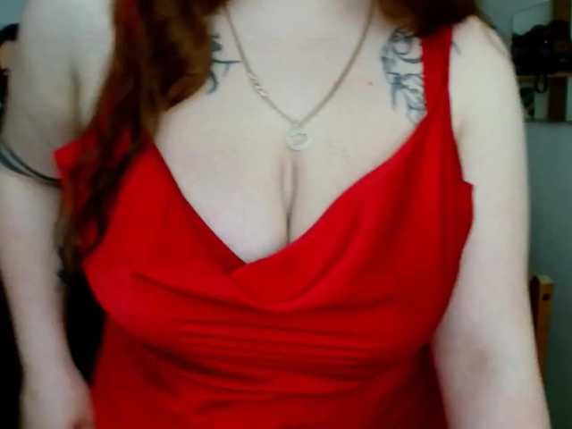 Leilabeayte24 live cam on BongaCams