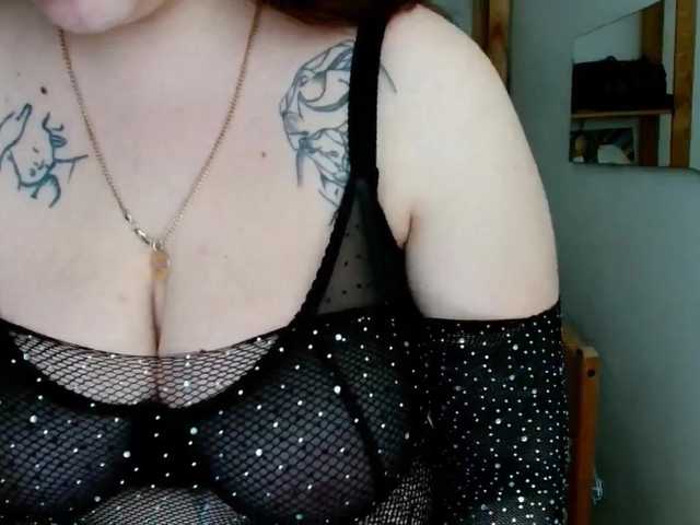 le modèle Leilabeayte24 est en webcam porno dans un show sur le site bongacams, il possède les tags suivants: White/Caucasian,Brunette,Hairy