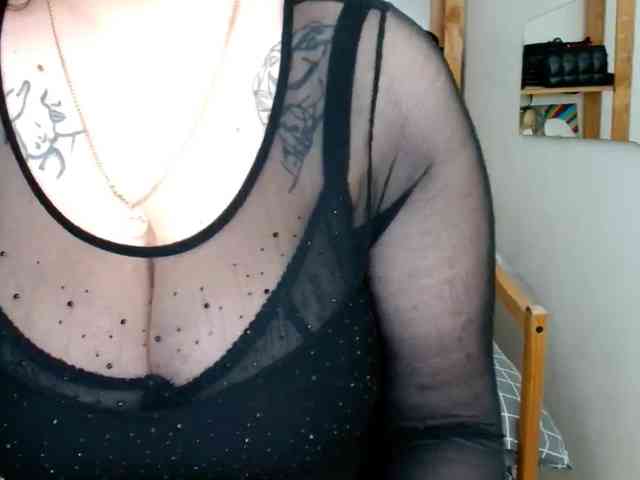 Leilabeayte24 webcam